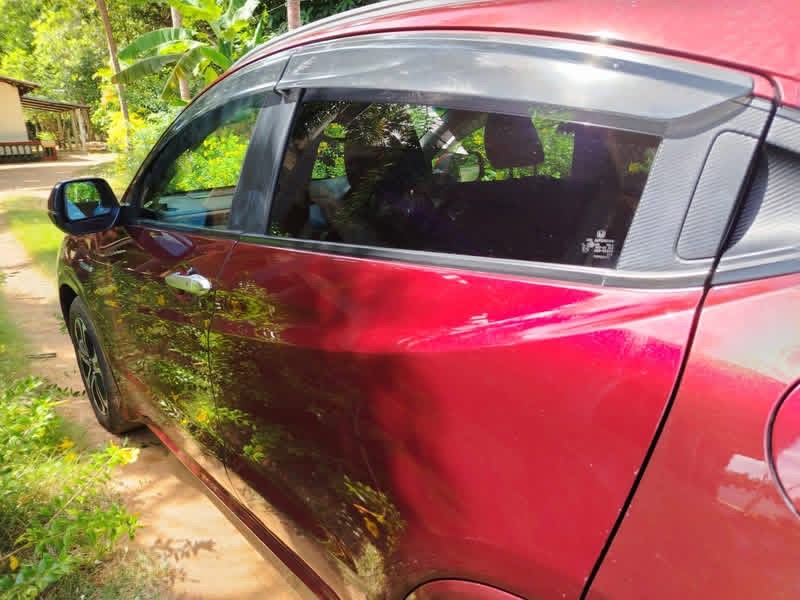 Honda Vezel 2015 - பயன்படுத்தப்பட்டது SUV sale in Sri Lanka - patpat.lk