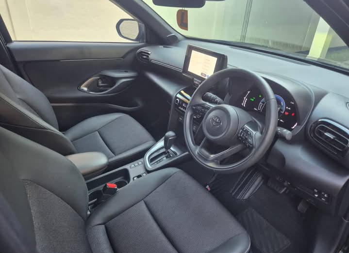 Toyota Yaris Cross 2025 - Used SUV sale in Sri Lanka - patpat.lk