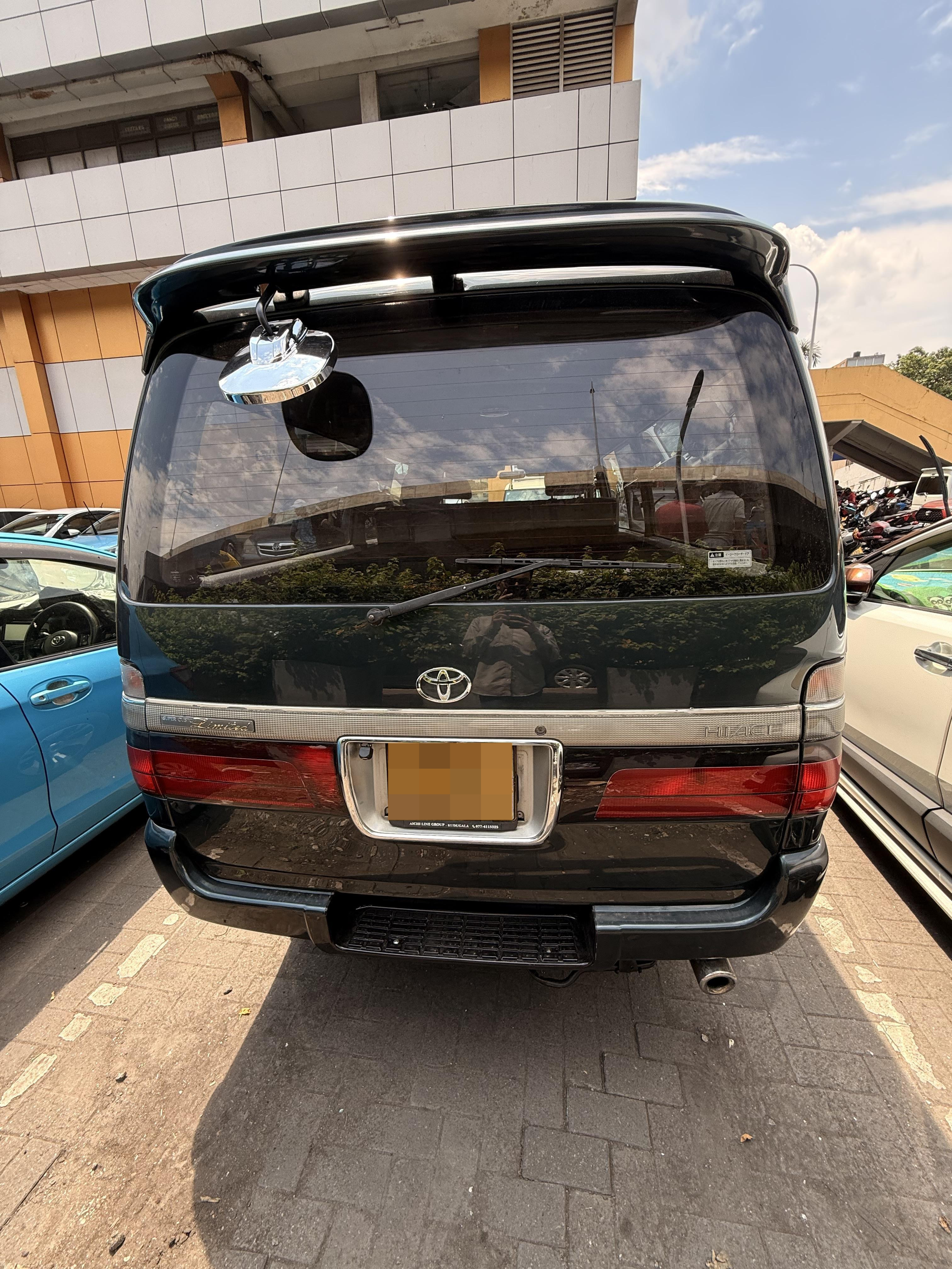 Toyota Hiace 1998 - பயன்படுத்தப்பட்டது வேன் sale in Sri Lanka - patpat.lk