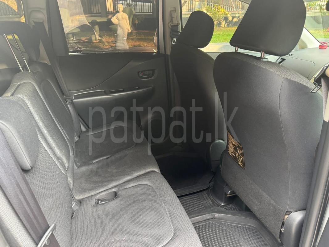 Toyota Ractis 2010 - பயன்படுத்தப்பட்டது கார் sale in Sri Lanka - patpat.lk