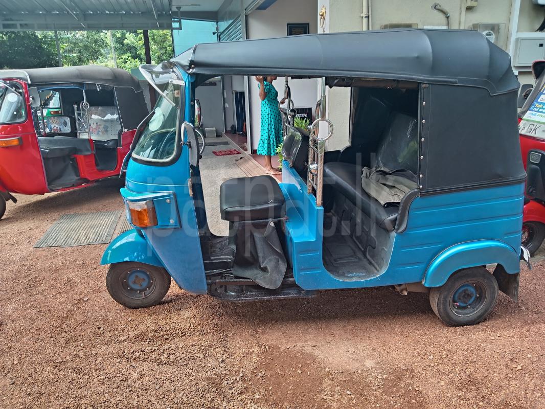 Bajaj Three Wheel 2011 - பயன்படுத்தப்பட்டது முச்சக்கர வண்டி sale in Sri Lanka - patpat.lk