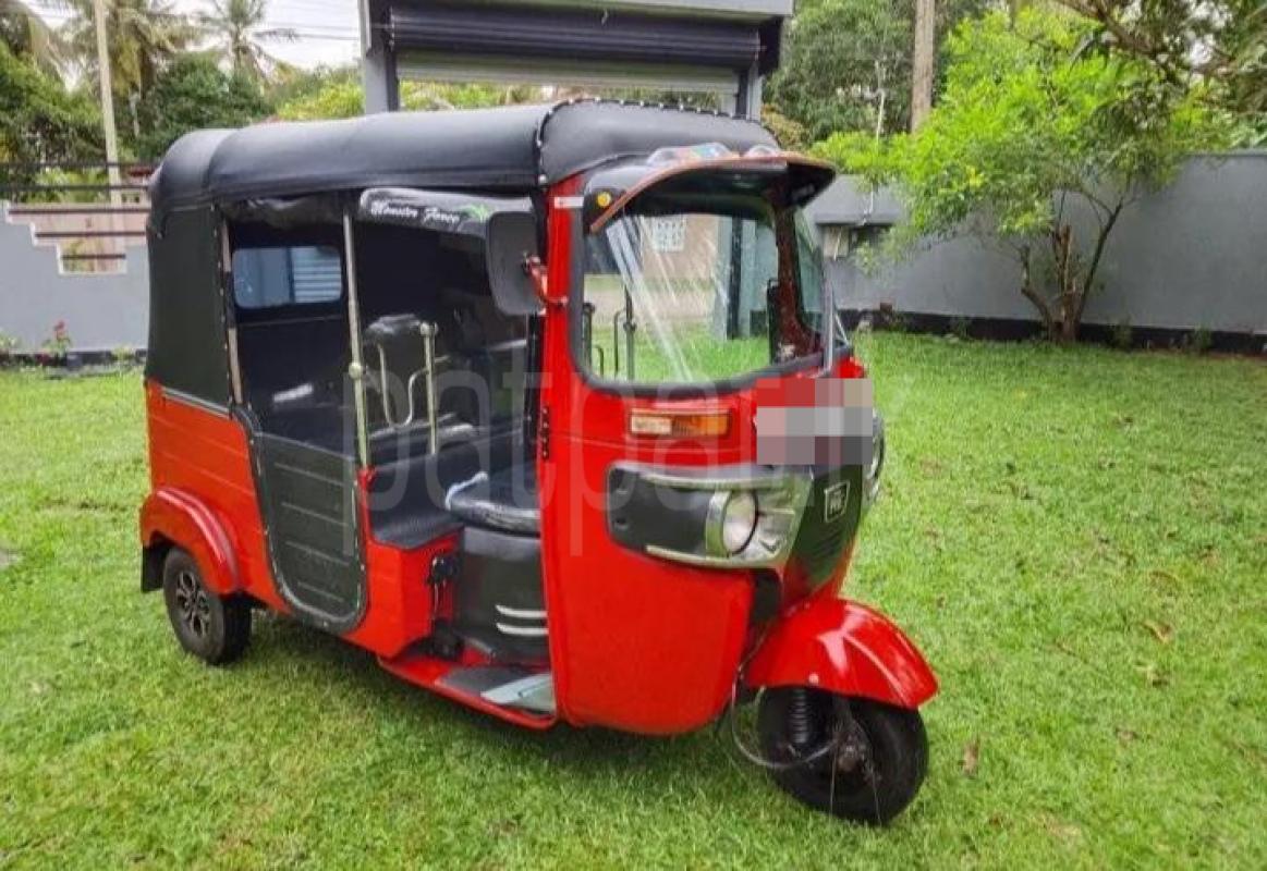 Bajaj 4 stroke 2019 - பயன்படுத்தப்பட்டது முச்சக்கர வண்டி sale in Sri Lanka - patpat.lk