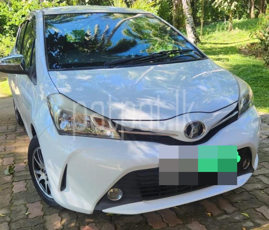 Toyota Vitz 2015 - பயன்படுத்தப்பட்டது கார் sale in Sri Lanka - patpat.lk