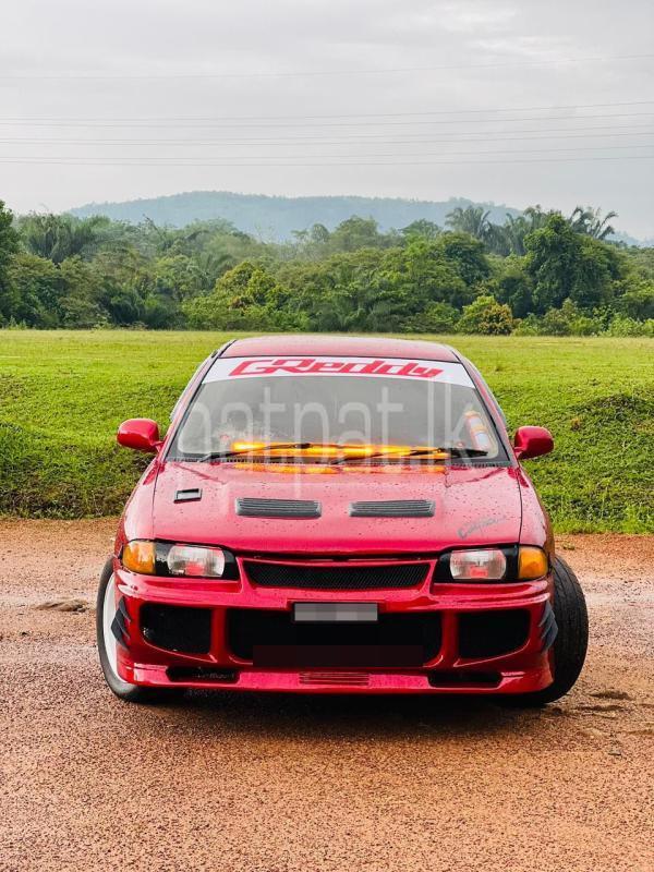 Mitsubishi Lancer 1993 - பயன்படுத்தப்பட்டது கார் sale in Sri Lanka - patpat.lk
