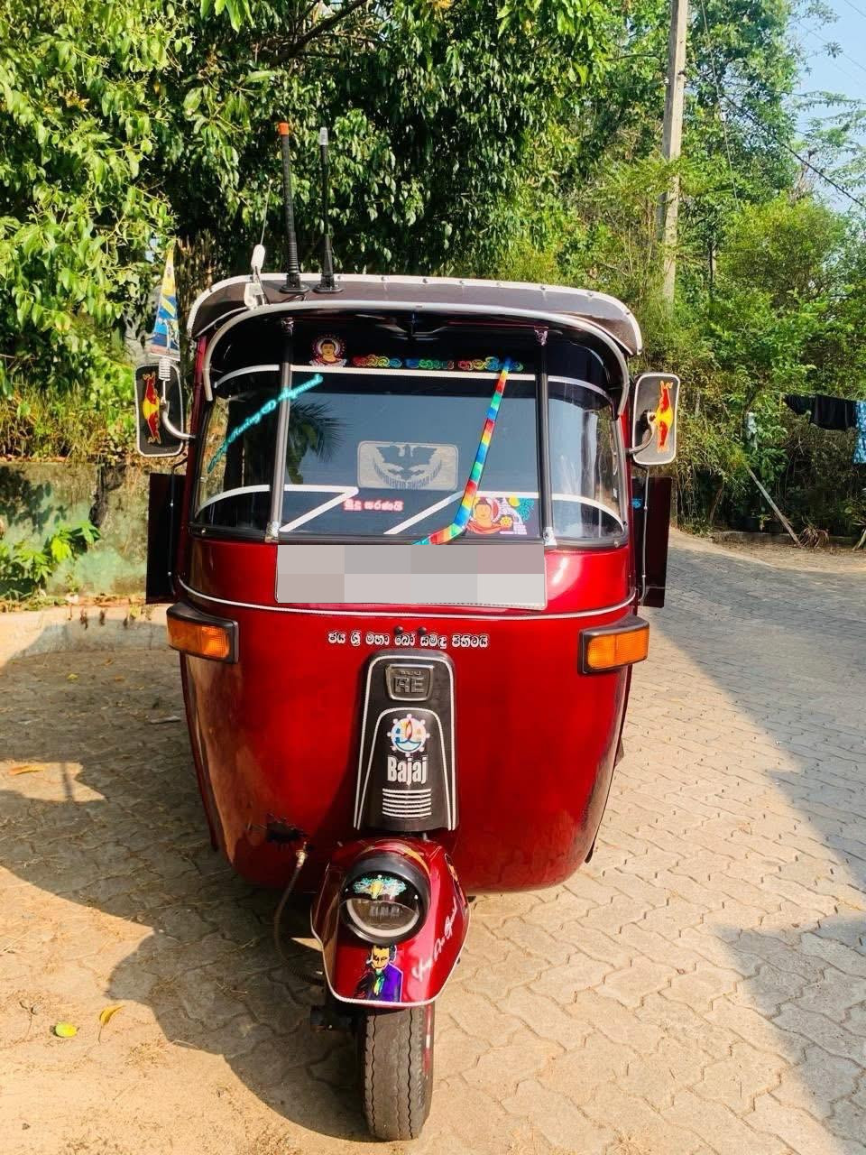 Bajaj Three Wheel 2005 ads-image-1