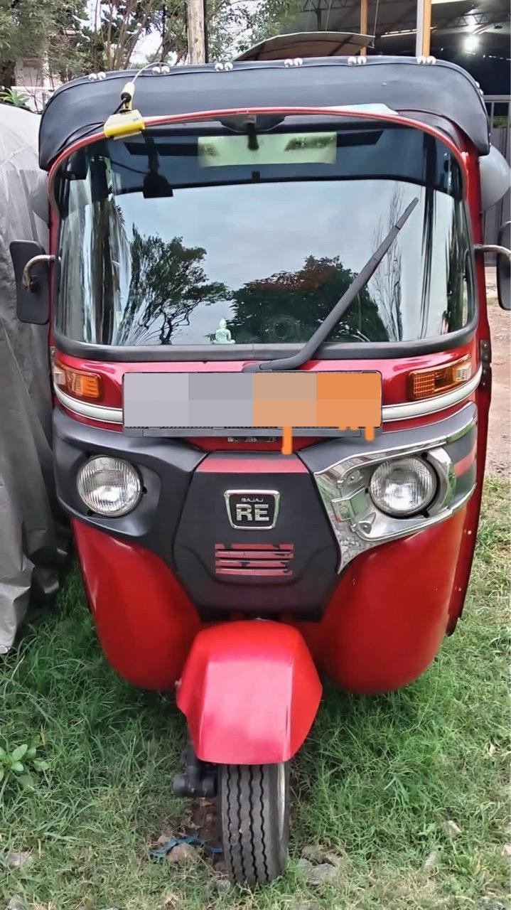 Bajaj Three Wheel 2005 ads-image-1