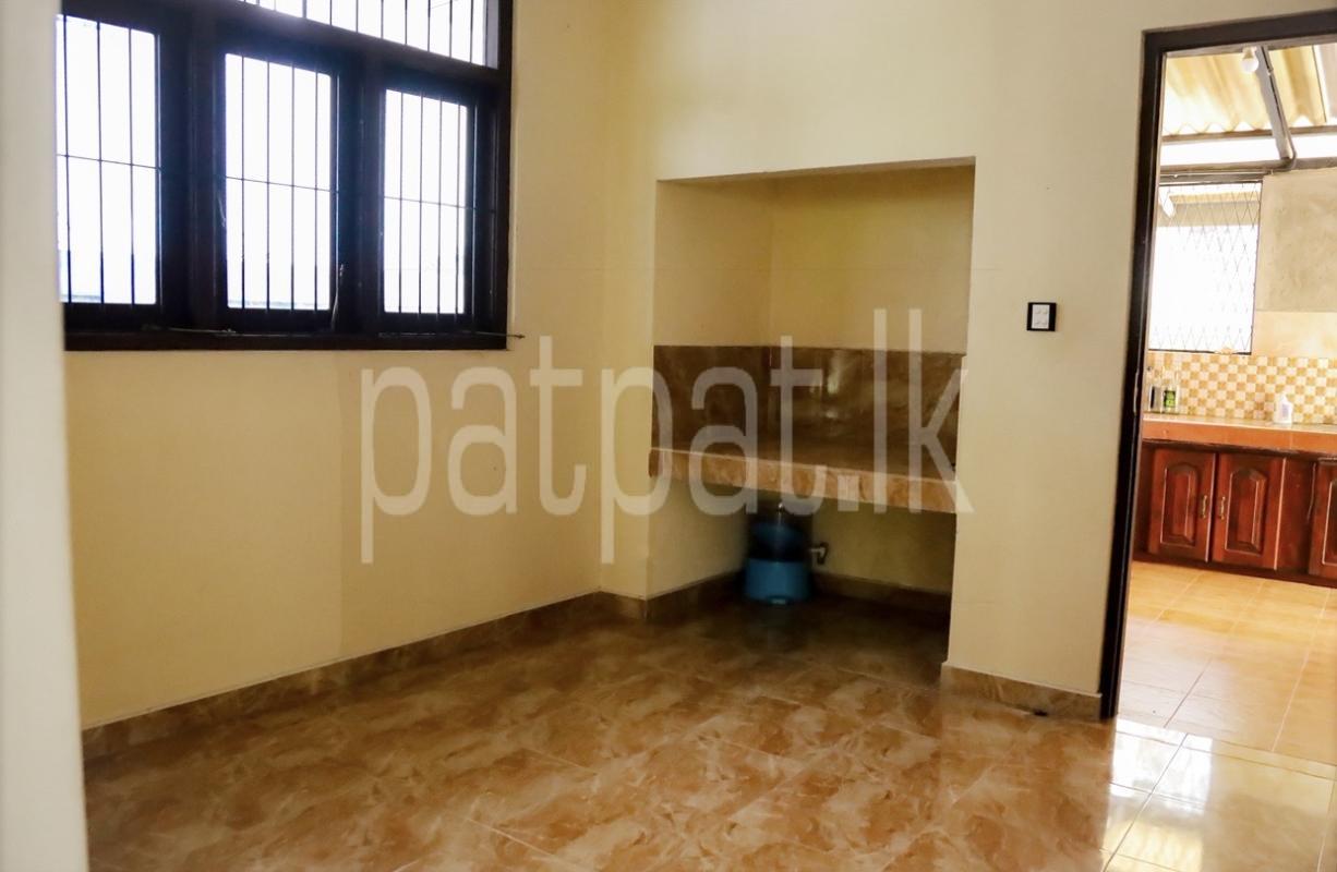 House for Sale in Wennappuwa