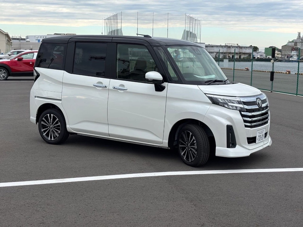 Toyota Roomy 2025 ads-image-1