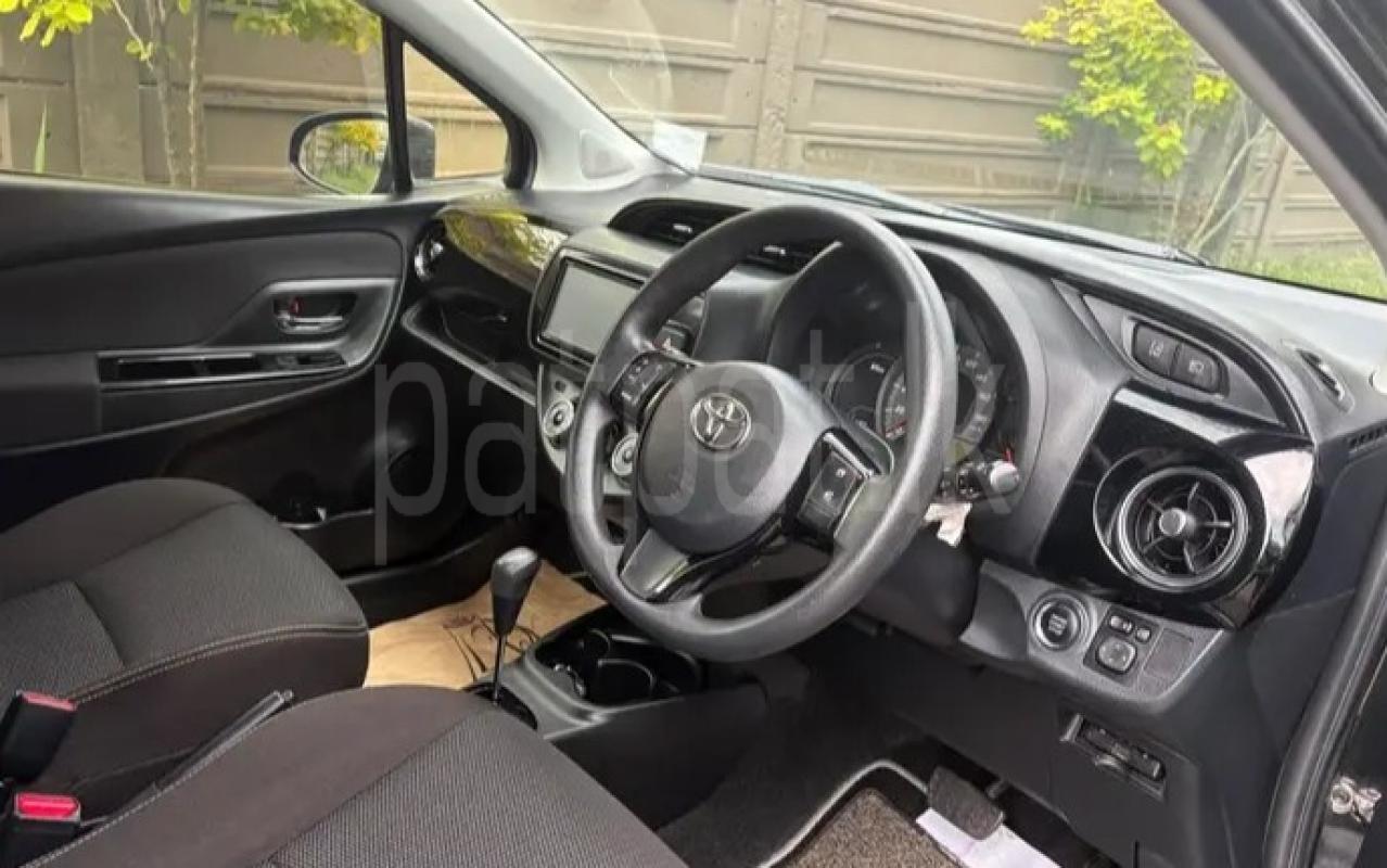 Toyota Vitz 2019 - பயன்படுத்தப்பட்டது கார் sale in Sri Lanka - patpat.lk