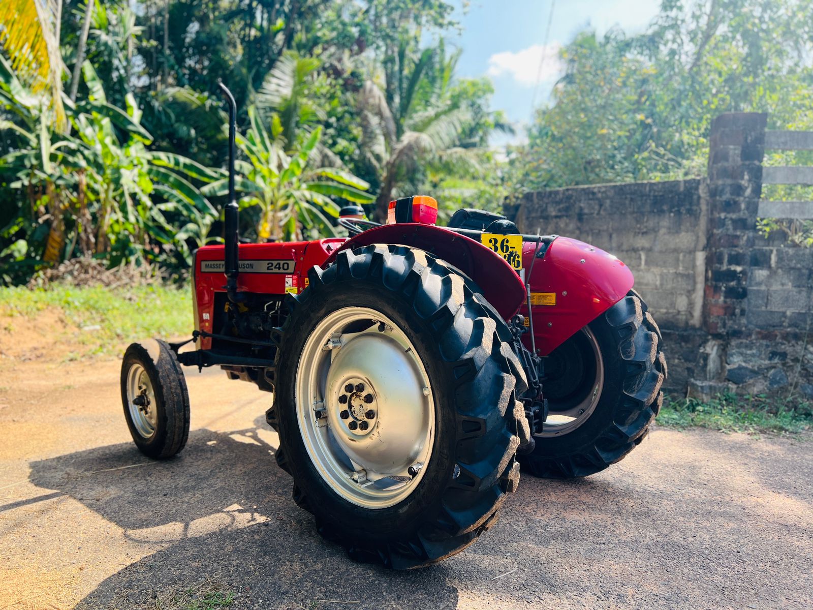 Massey Ferguson 240 1979 - Used Land sale in Sri Lanka - patpat.lk