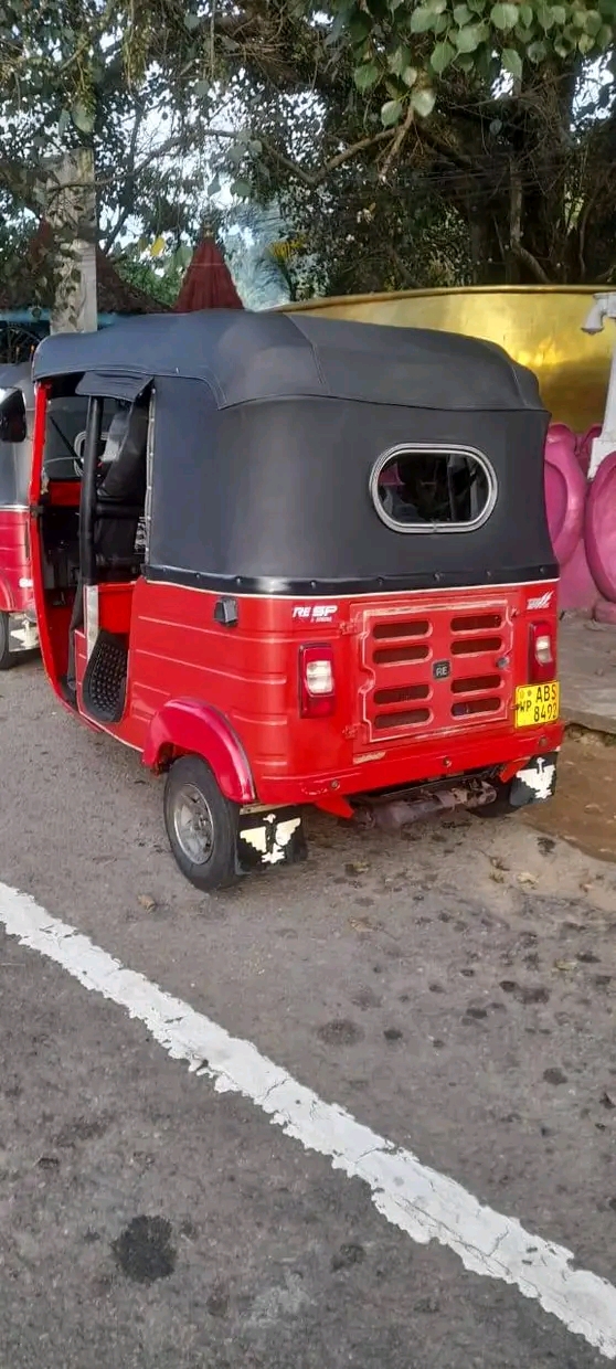 Bajaj Three Wheel 2018 - Used Three wheeler sale in Sri Lanka - patpat.lk