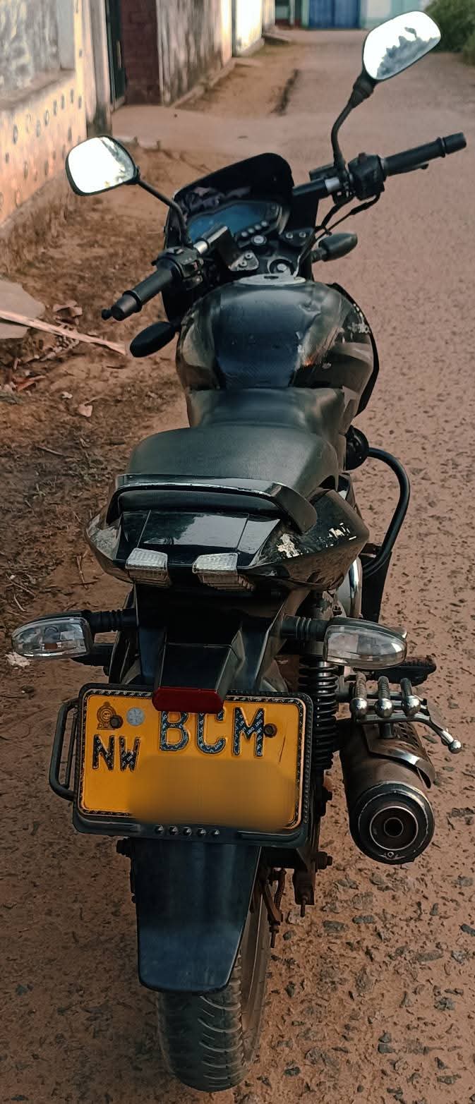 Bajaj Pulsar 2015 - Used Bike sale in Sri Lanka - patpat.lk