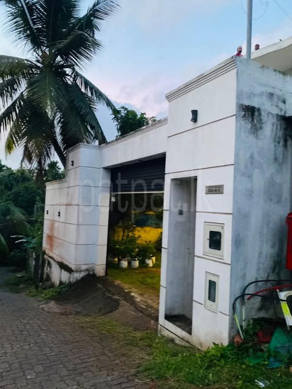 House for Sale in Kottawa ads-image-1