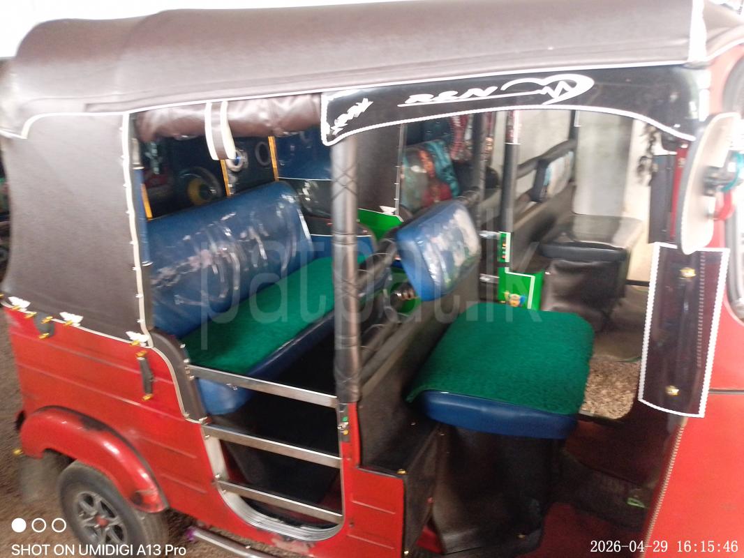 Bajaj Three Wheel 2012 - பயன்படுத்தப்பட்டது முச்சக்கர வண்டி sale in Sri Lanka - patpat.lk