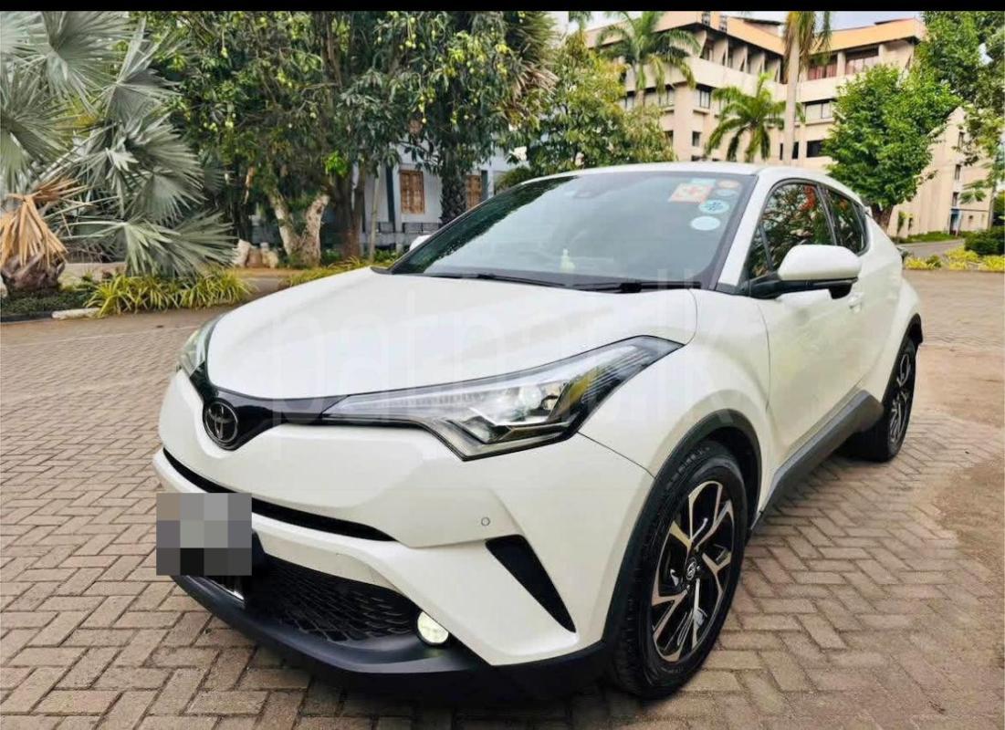 Toyota CHR 2017 - பயன்படுத்தப்பட்டது SUV sale in Sri Lanka - patpat.lk