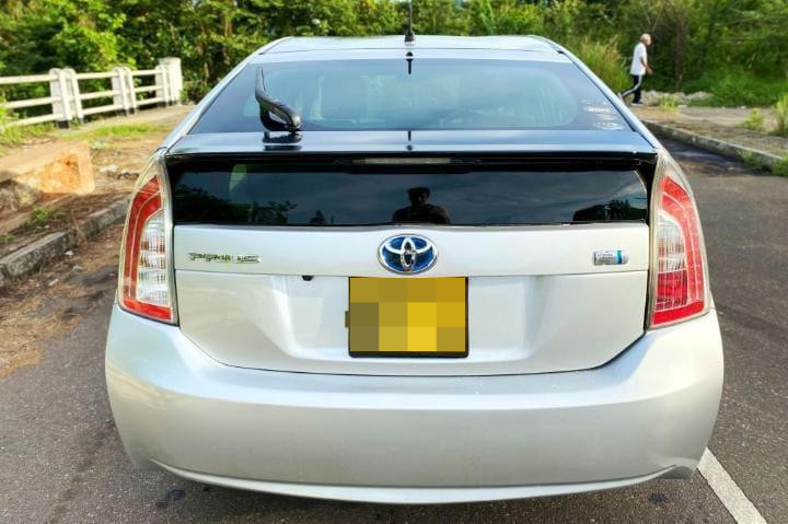 Toyota Prius 2012 - Used Car sale in Sri Lanka - patpat.lk