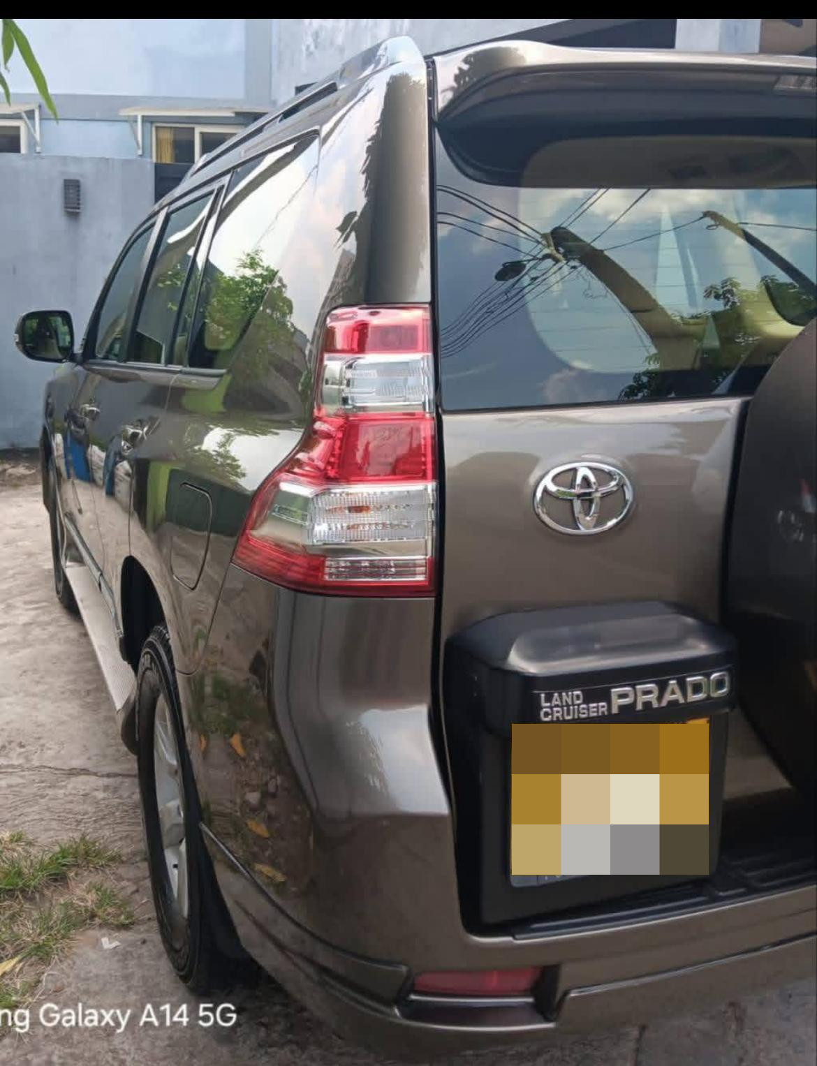 Toyota PRADO 2015 - பயன்படுத்தப்பட்டது SUV sale in Sri Lanka - patpat.lk
