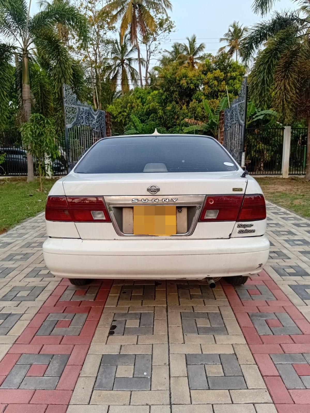 Nissan Sunny 2000 - Used Car sale in Sri Lanka - patpat.lk