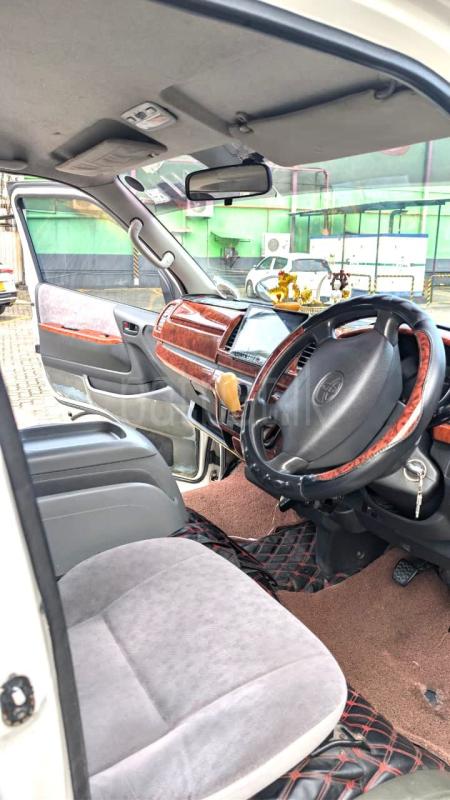 Toyota Hiace 2007 - Used Van sale in Sri Lanka - patpat.lk