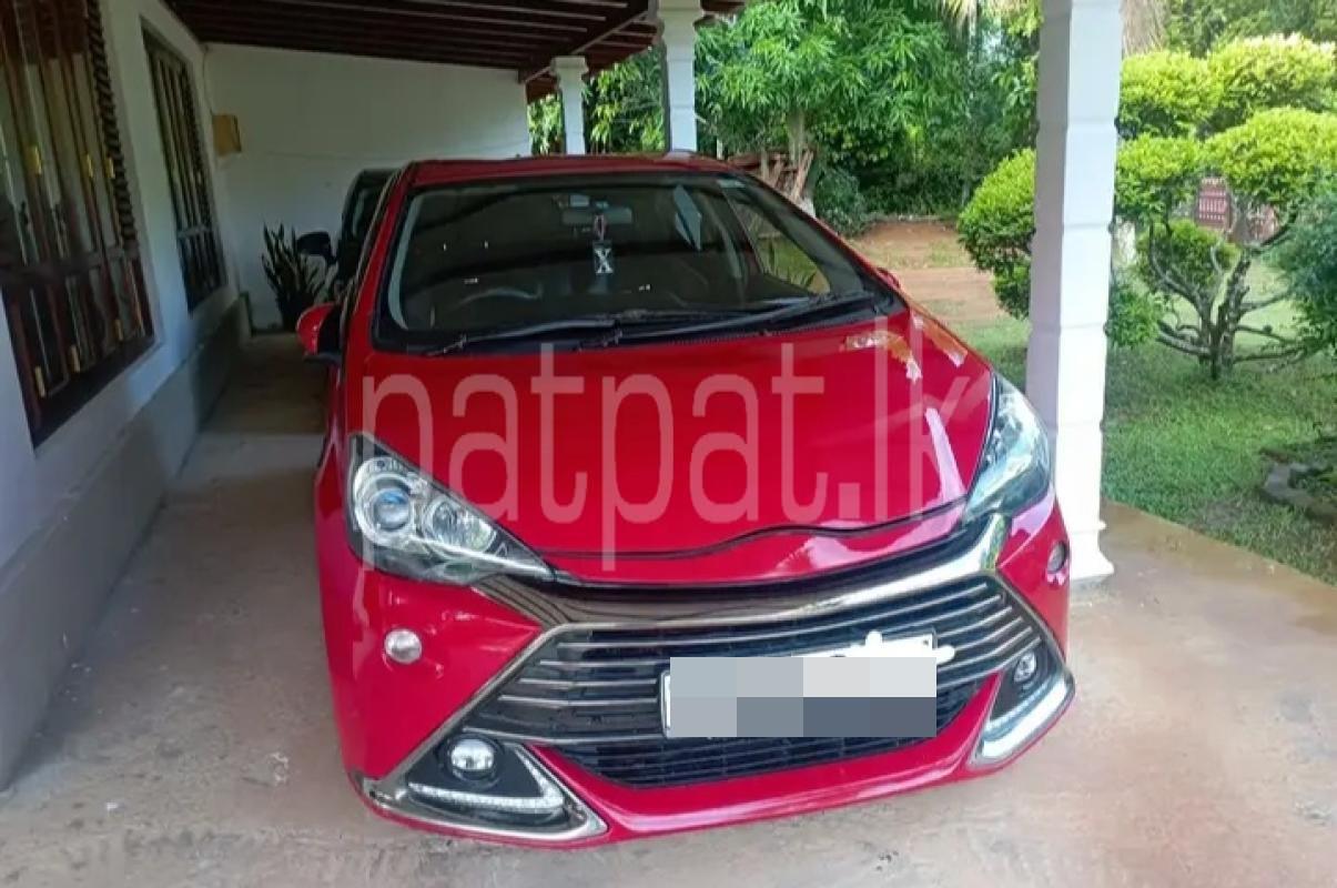 Toyota Aqua 2015 - பயன்படுத்தப்பட்டது கார் sale in Sri Lanka - patpat.lk