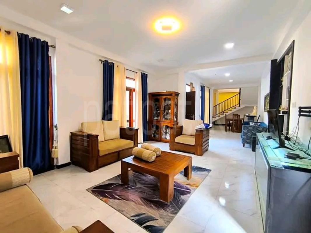 House for Sale in Athurugiriya