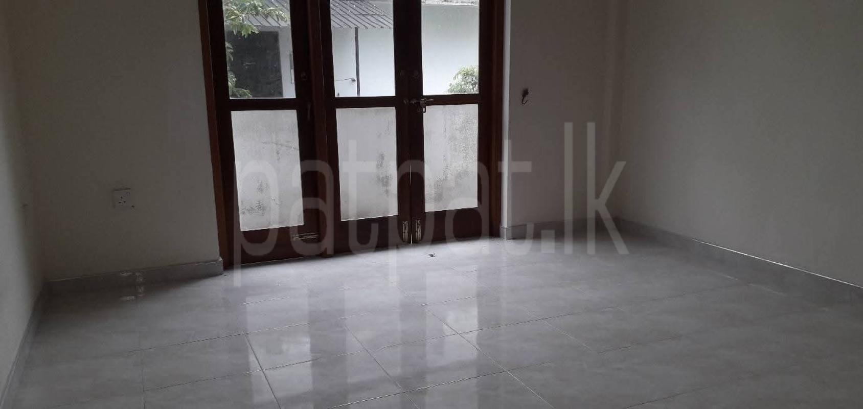 House for Sale in Athurugiriya