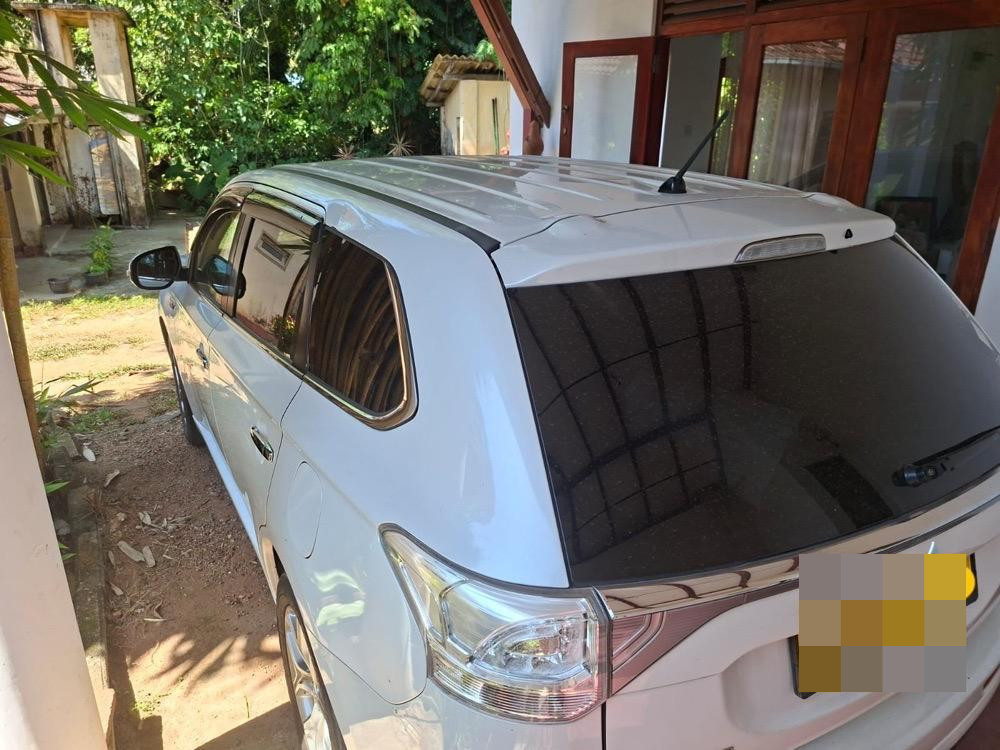 Mitsubishi Outlander 2014 - Used SUV sale in Sri Lanka - patpat.lk