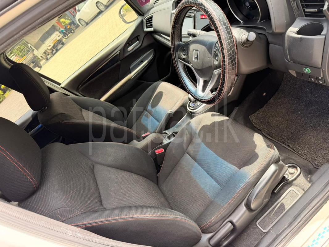 Advertisement image 3