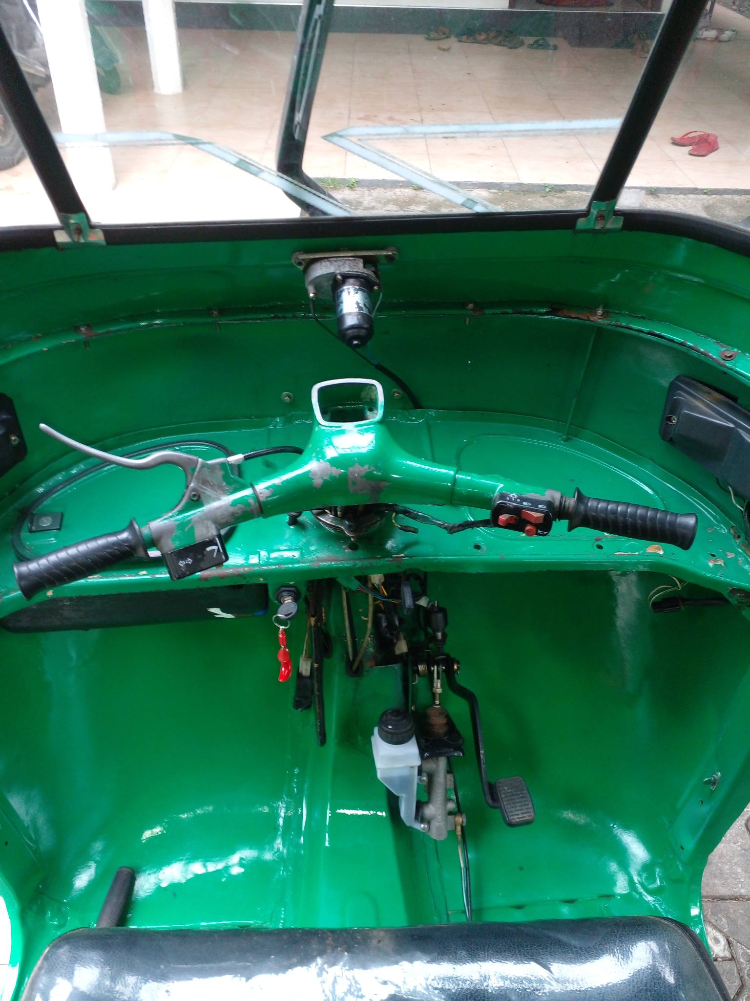 Bajaj Three Wheel 2000 - பயன்படுத்தப்பட்டது முச்சக்கர வண்டி sale in Sri Lanka - patpat.lk