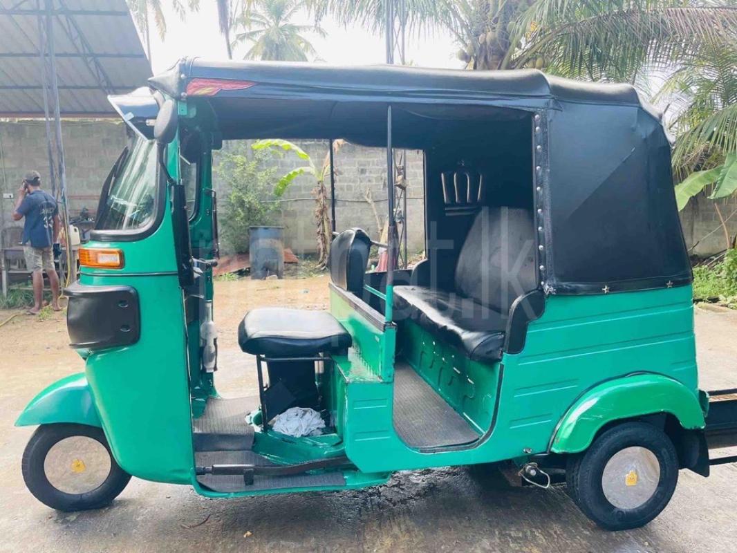 Bajaj Three Wheel 2014 - பயன்படுத்தப்பட்டது முச்சக்கர வண்டி sale in Sri Lanka - patpat.lk
