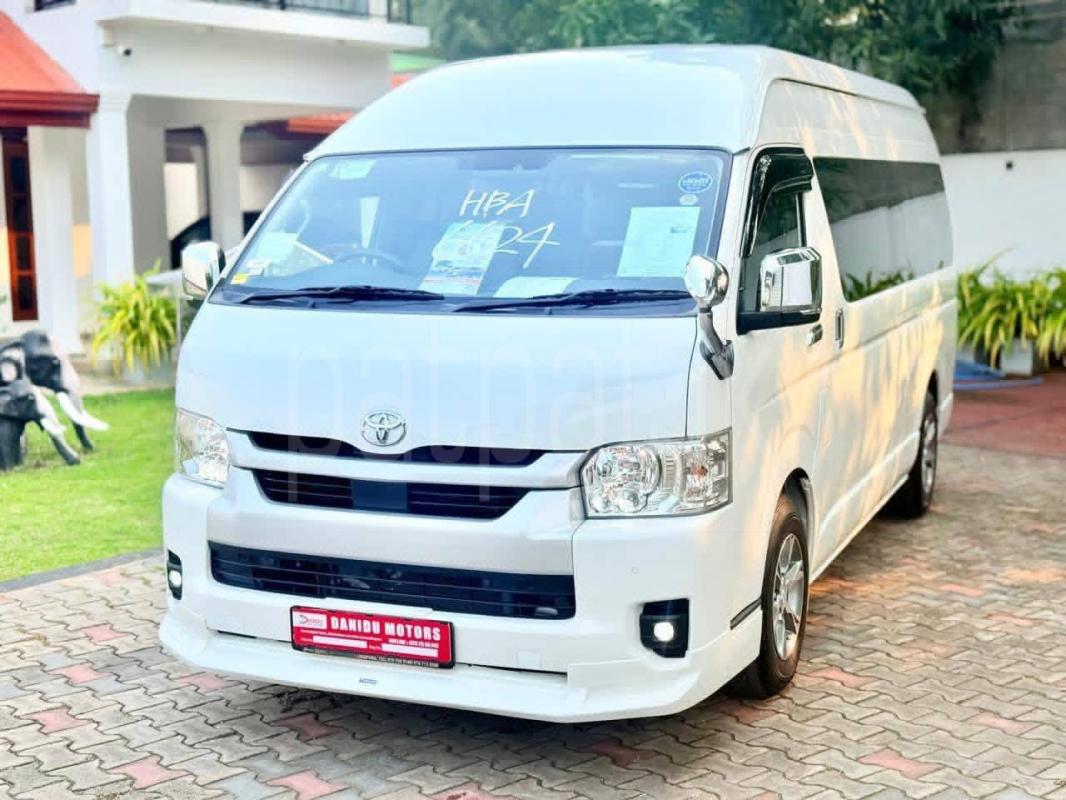 Toyota Hiace 2024 - අලුත් වෑන් රථය sale in Sri Lanka - patpat.lk