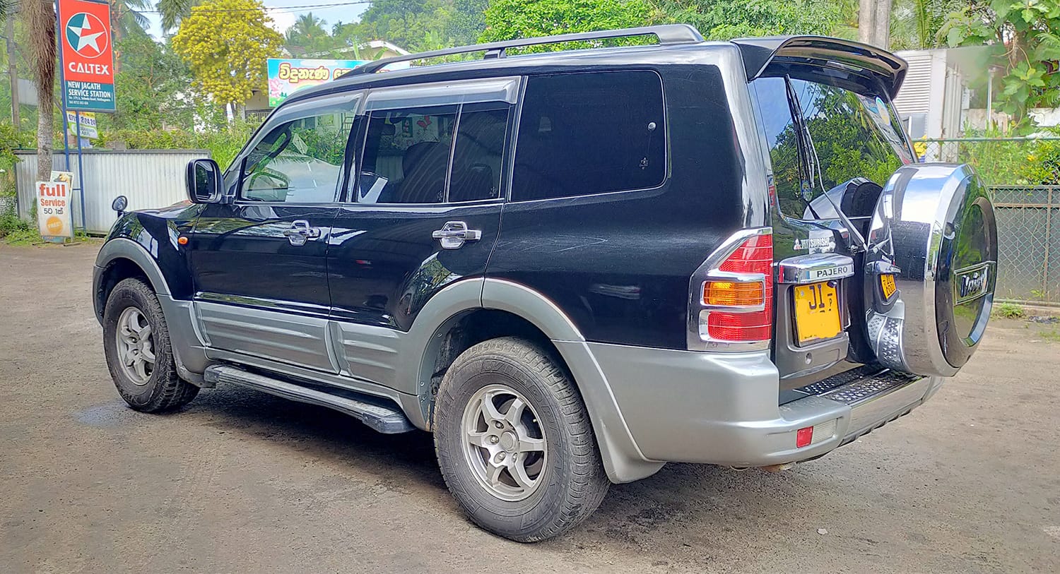 Mitsubishi Montero 2001 - பயன்படுத்தப்பட்டது SUV sale in Sri Lanka - patpat.lk