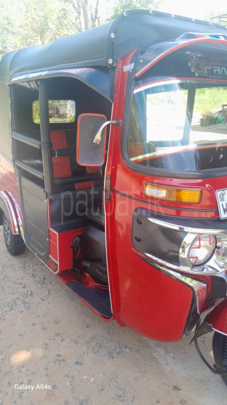 Bajaj Three Wheel 2020 - பயன்படுத்தப்பட்டது முச்சக்கர வண்டி sale in Sri Lanka - patpat.lk
