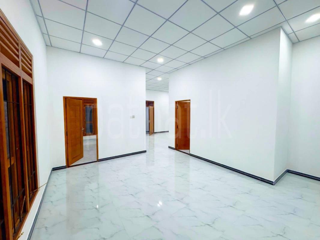 House for Sale in Veyangoda