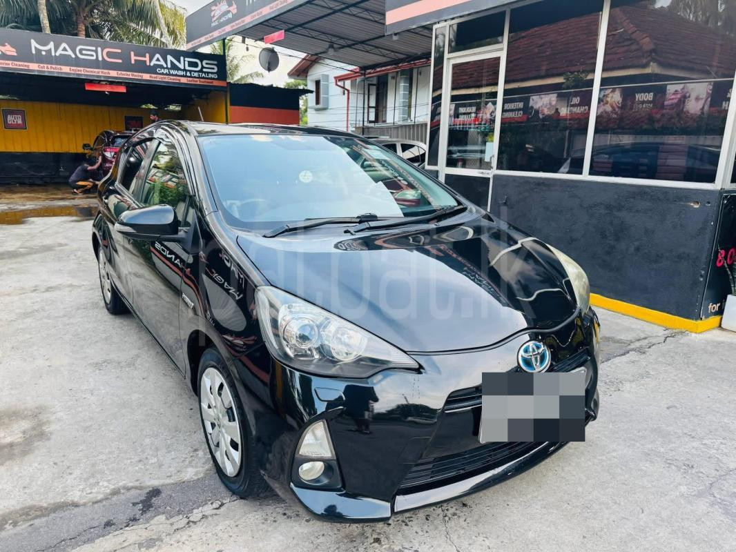 Toyota Aqua 2013 - பயன்படுத்தப்பட்டது கார் sale in Sri Lanka - patpat.lk