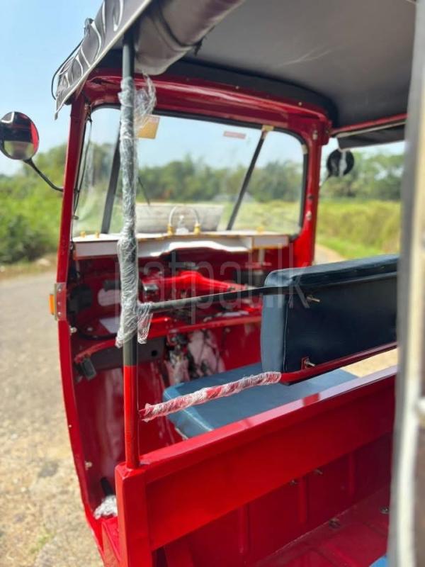 Bajaj 2 stroke 2006 - பயன்படுத்தப்பட்டது முச்சக்கர வண்டி sale in Sri Lanka - patpat.lk