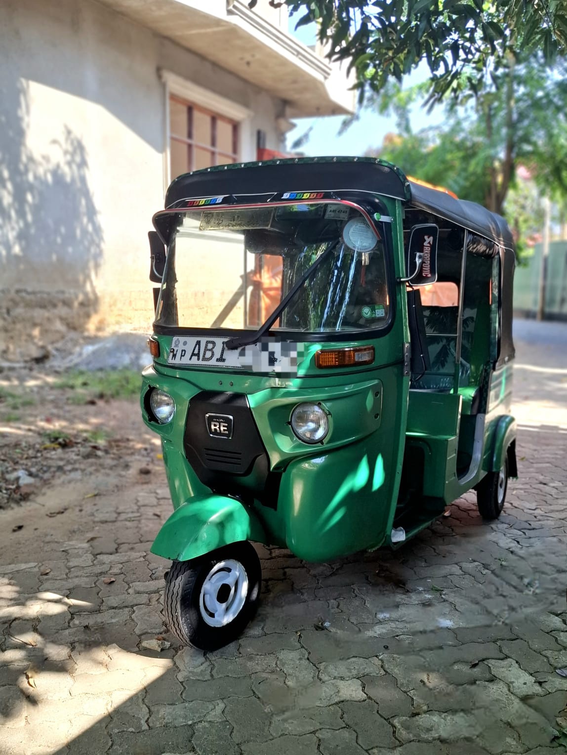 Bajaj Three Wheel 2016 ads-image-1