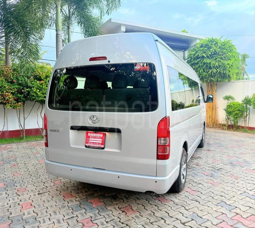 Advertisement image 6