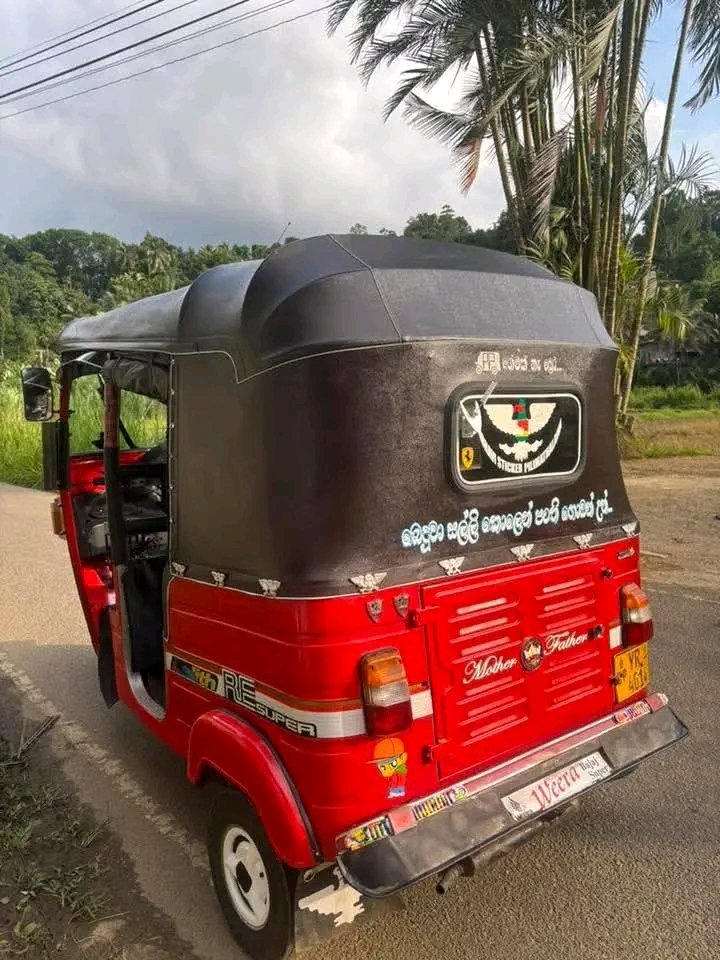 Bajaj 4 stroke 2011 - பயன்படுத்தப்பட்டது முச்சக்கர வண்டி sale in Sri Lanka - patpat.lk