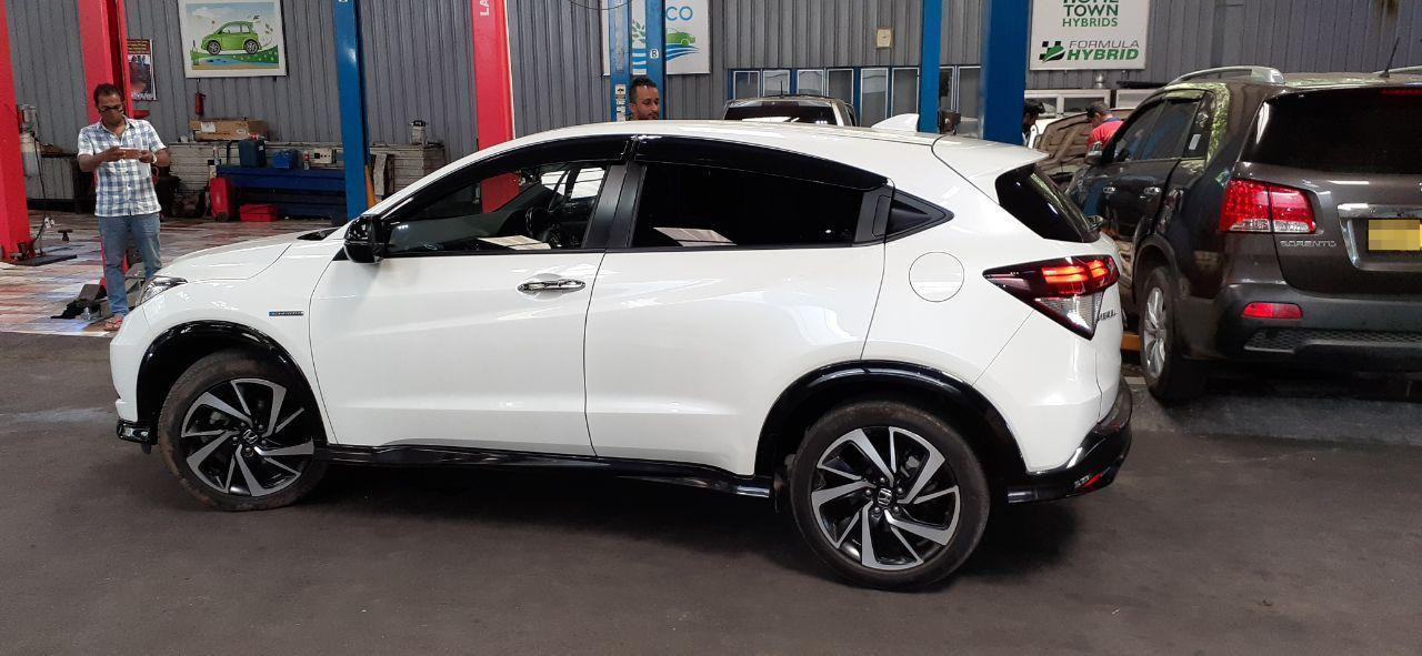 Honda Vezel 2017 - අලුත් SUV රථය sale in Sri Lanka - patpat.lk