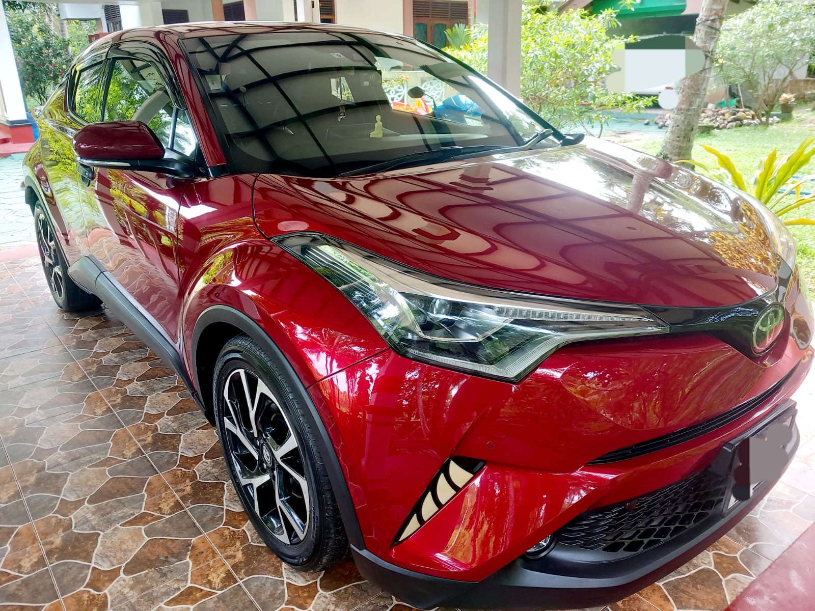 Toyota CHR 2018 - Used SUV sale in Sri Lanka - patpat.lk