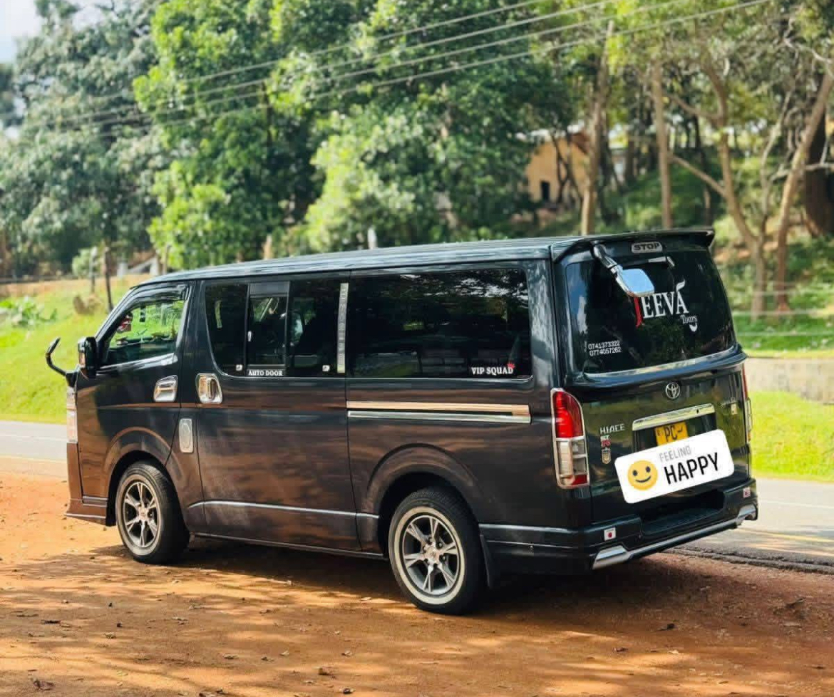 Toyota Hiace 2006 - Used Van sale in Sri Lanka - patpat.lk