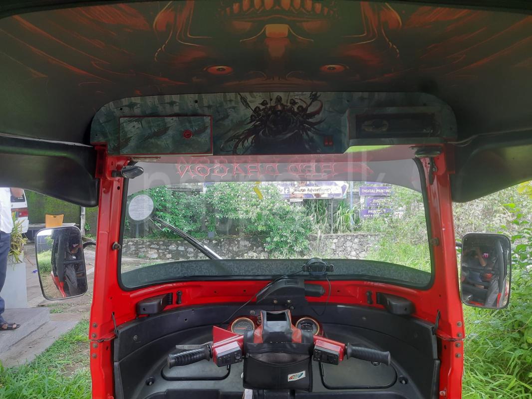 Bajaj 4 stroke 2015 - Used Three wheeler sale in Sri Lanka - patpat.lk