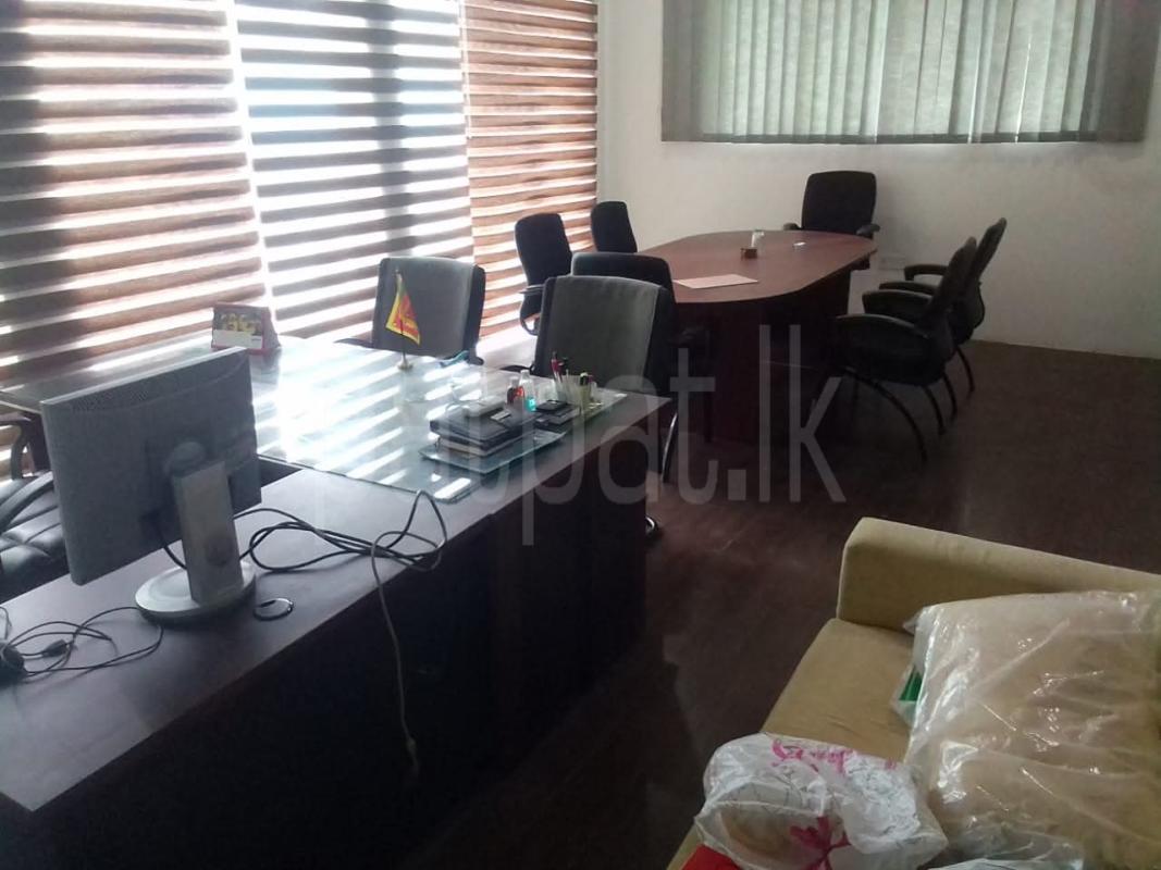 Advertisement image 5