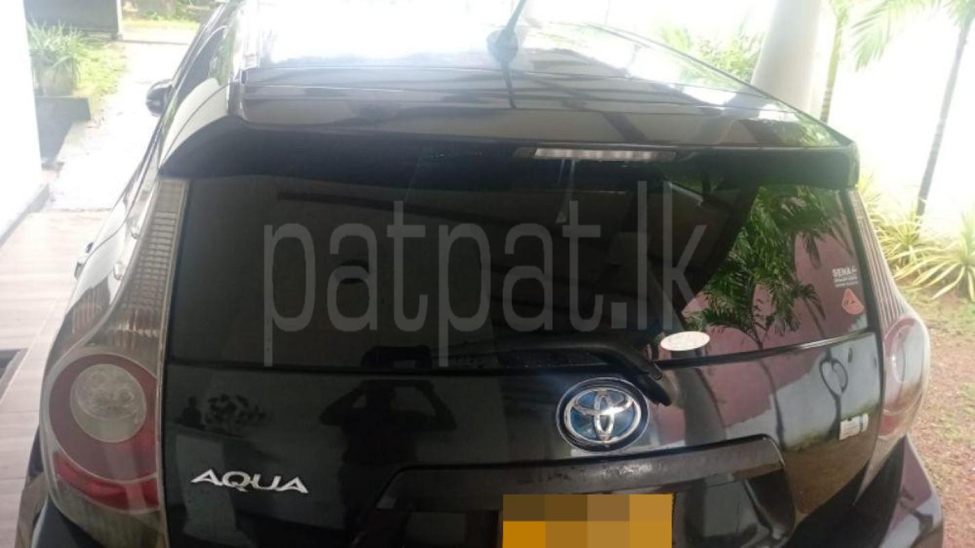 Toyota Aqua 2012 - பயன்படுத்தப்பட்டது கார் sale in Sri Lanka - patpat.lk