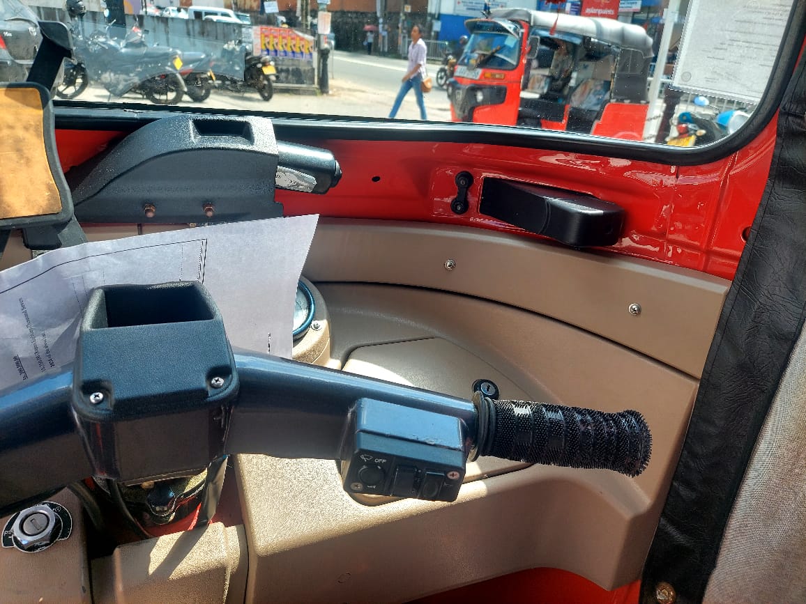 Bajaj Three Wheel 2016 - Used Three wheeler sale in Sri Lanka - patpat.lk