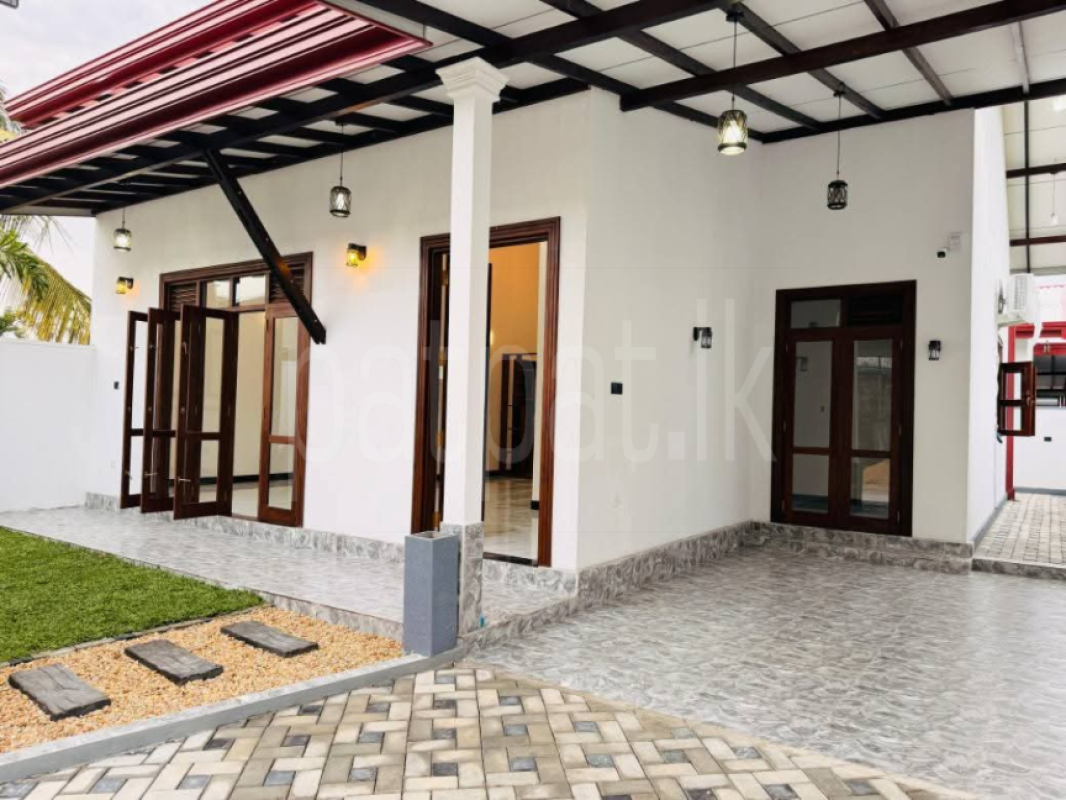 House for Sale in Kiriwattuduwa