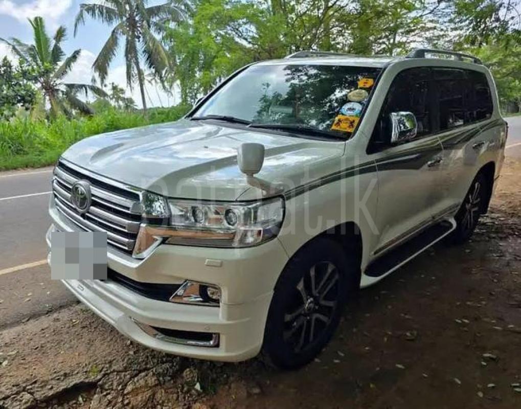 Toyota Land Cruiser Prado 2017 - Used SUV sale in Sri Lanka - patpat.lk