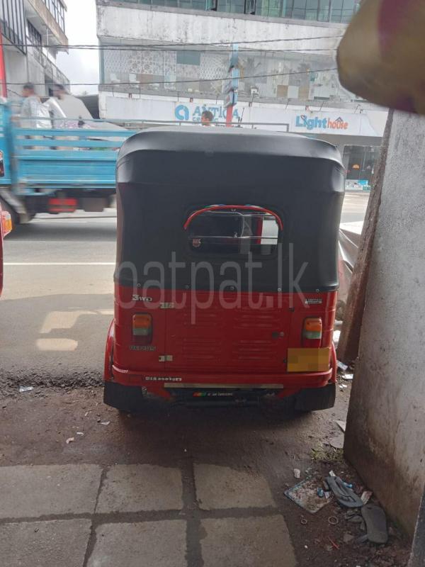 Bajaj 4 stroke 2012 - Used Three wheeler sale in Sri Lanka - patpat.lk