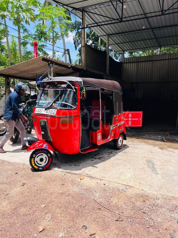 Bajaj Three Wheel 2006 - பயன்படுத்தப்பட்டது முச்சக்கர வண்டி sale in Sri Lanka - patpat.lk